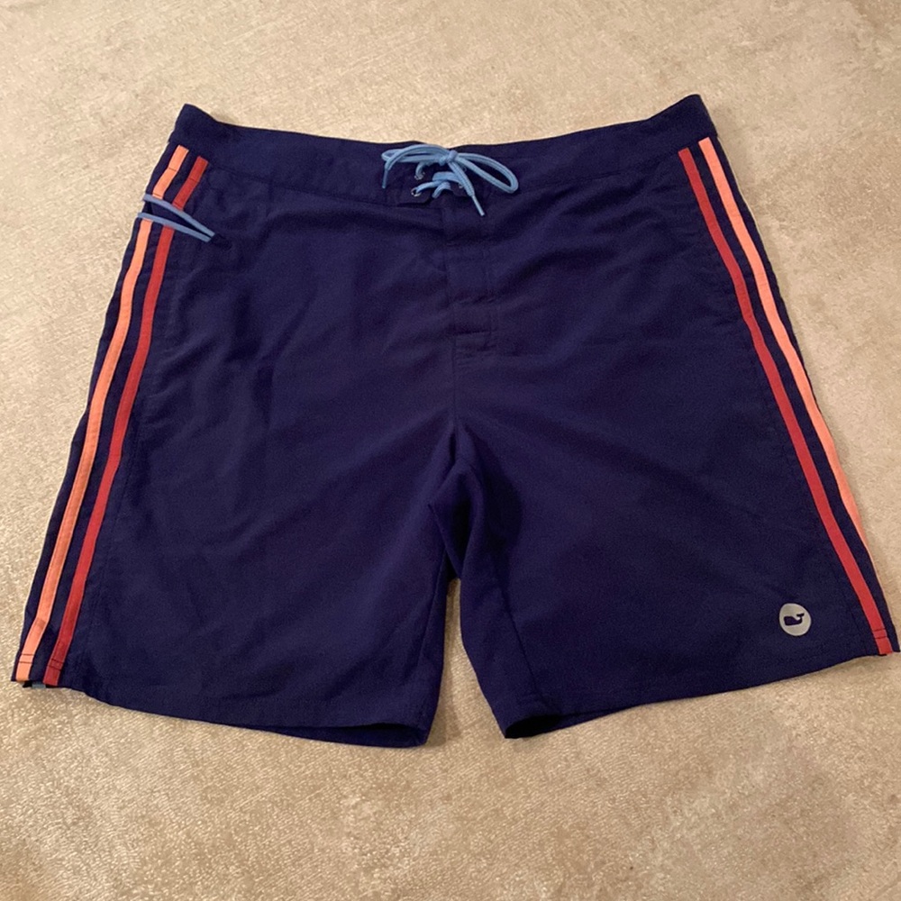 Men’s vineyard vines board shorts